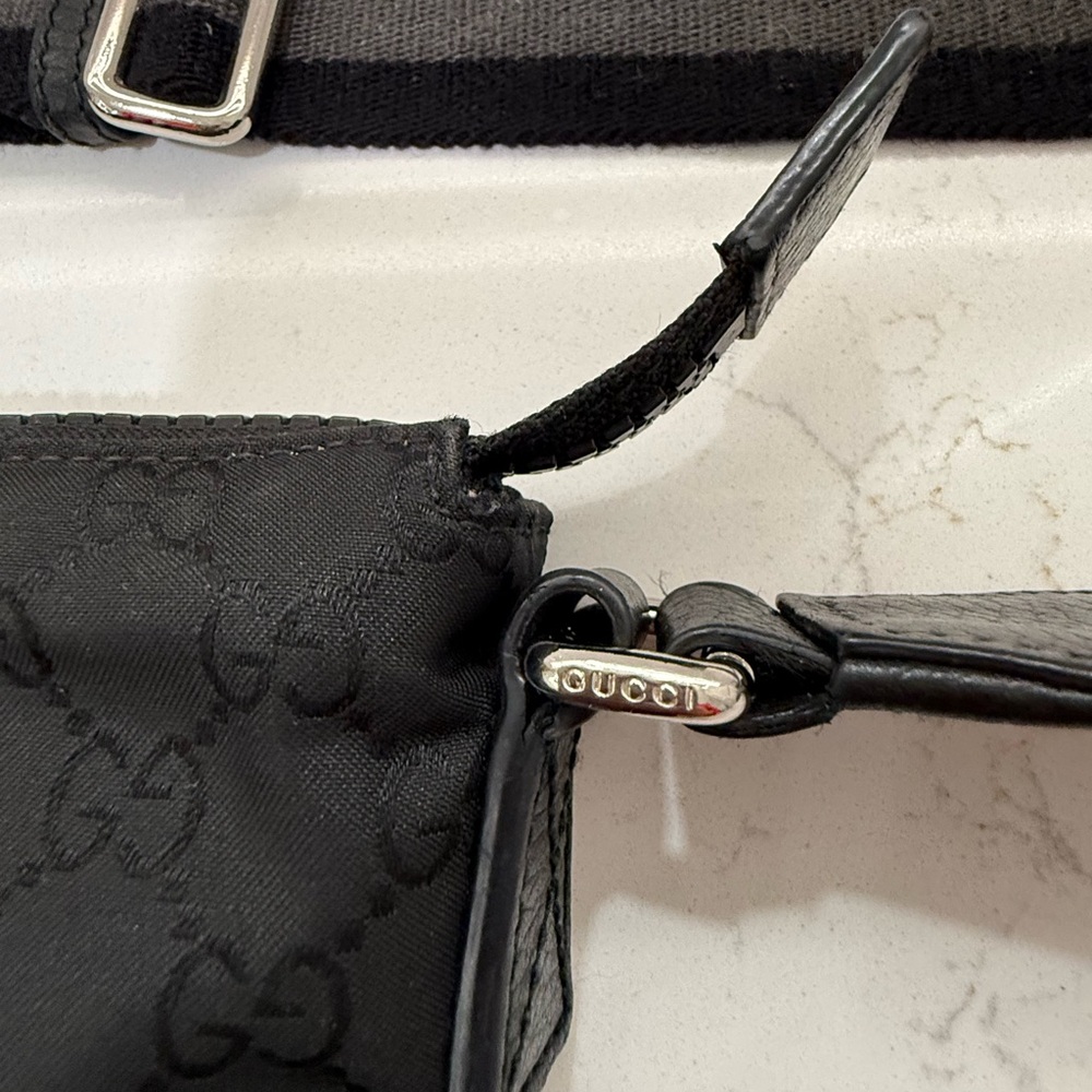 Gucci Authentic Black Monogram Messenger Bag - Picture 7 of 8